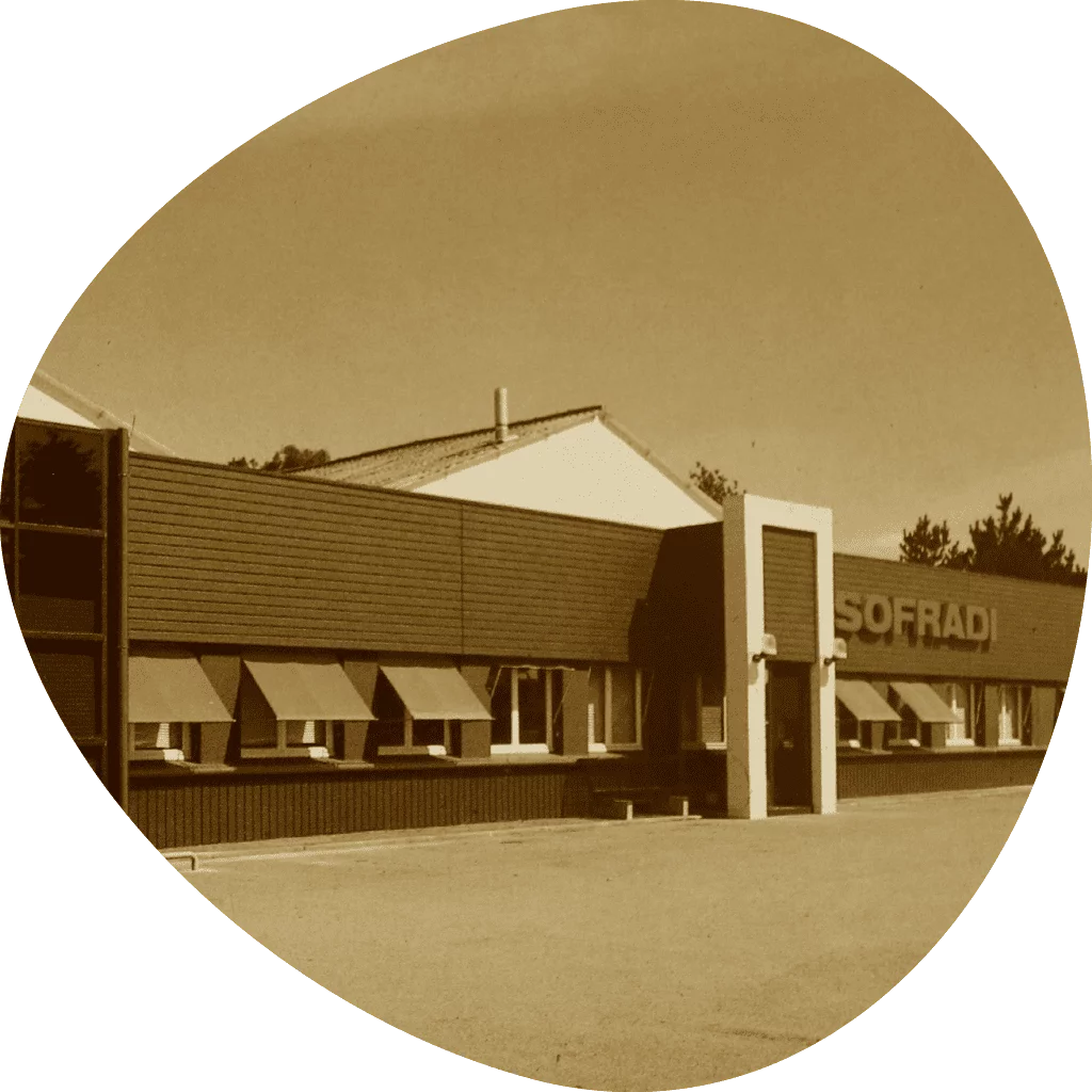 solutions isolantes SOFRADI pour bâtiment industriel